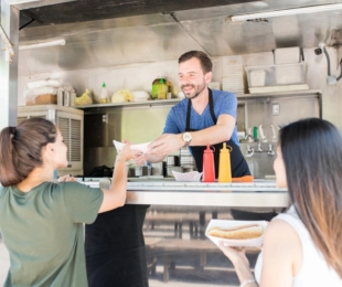 Milano da Mordere: Food Truck e Mercati Gastronomici da Non Perdere